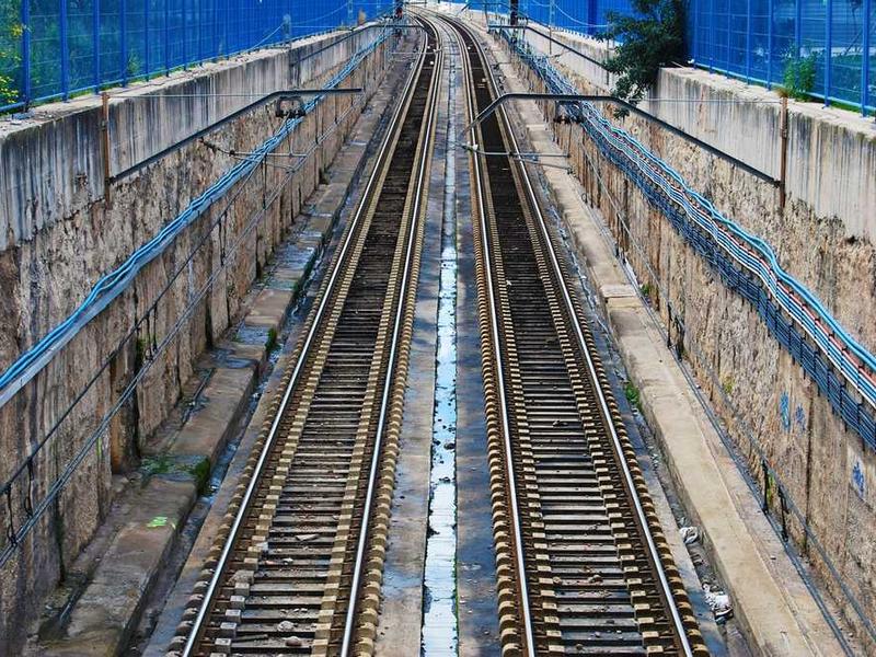 尿里带血还不疼，这可能是身体发出的疾病信号！